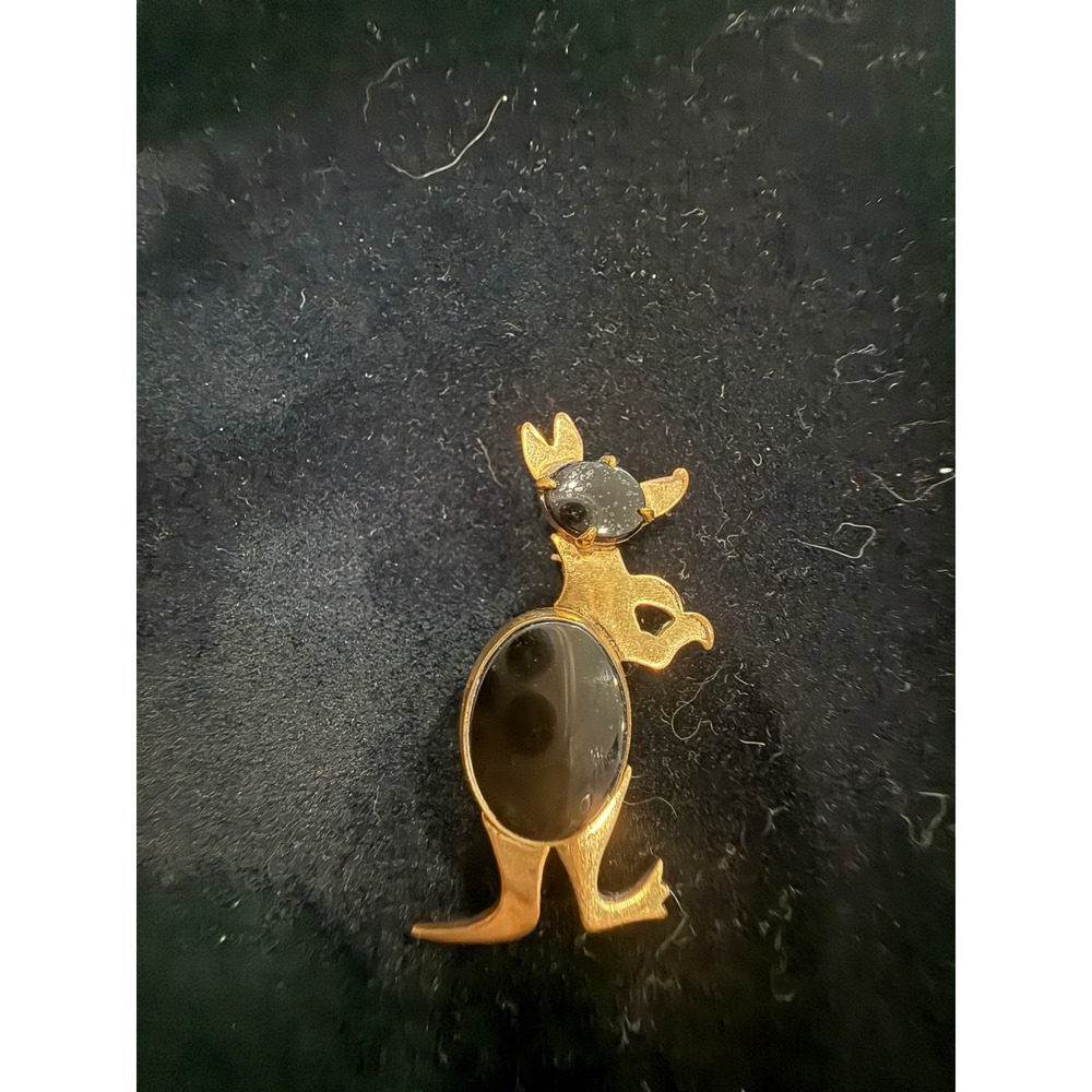 Vintage WRE 1/20 12K Gold Filled‎ Black Onyx Kangaroo Figural Brooch Pin USA